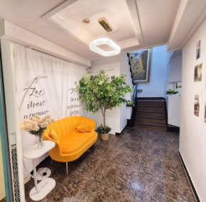Stay bnb #Hongdae 20min #Gangnam 18min #Sillim 3min #freeparking #airport bus 5min